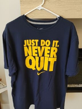 Nike 100% Cotton Navy Blue Tee with Yellow 'Just Do It. Never Quit' Graphic XXL